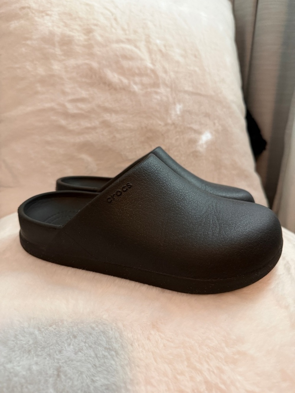 Crocs Dylan Clogs Mens 4 Womens 6 Black Slip On Shoes Mules Sandals Comfort